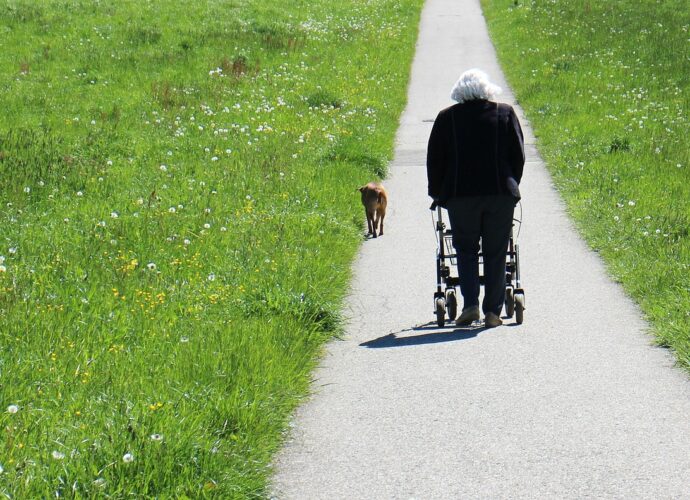 Finden Sie die besten Mobilitätshilfen für Senioren
